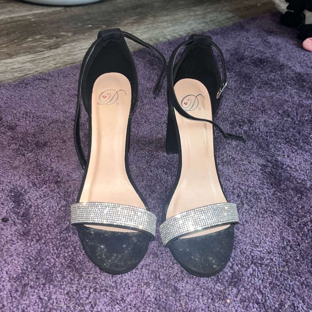 Black heels with diamonds